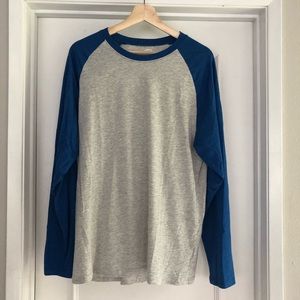 Men’s Old Navy Raglan Tee